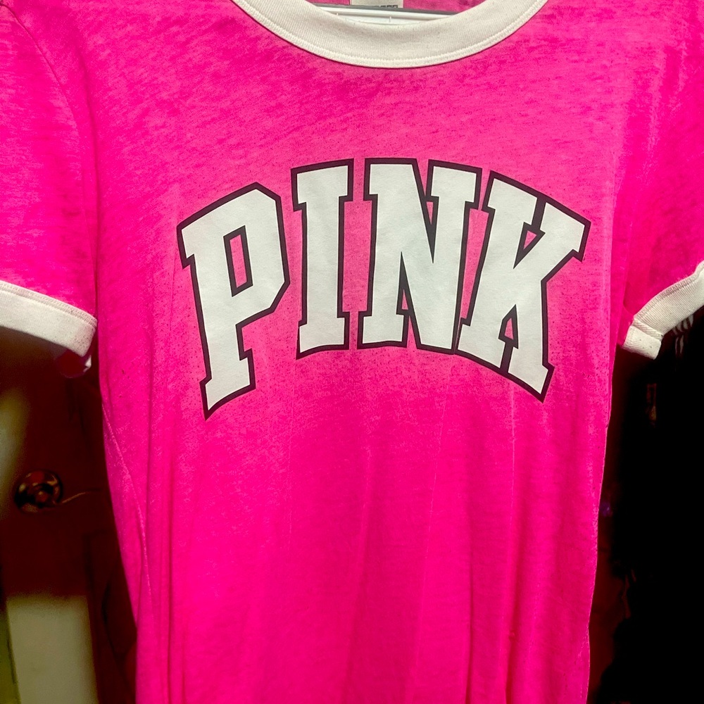 Pink Vs tshirt